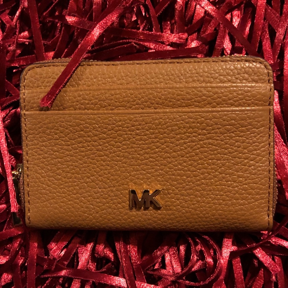 🌹Michael Kors Leather Zip Around COIN/CARD wallet